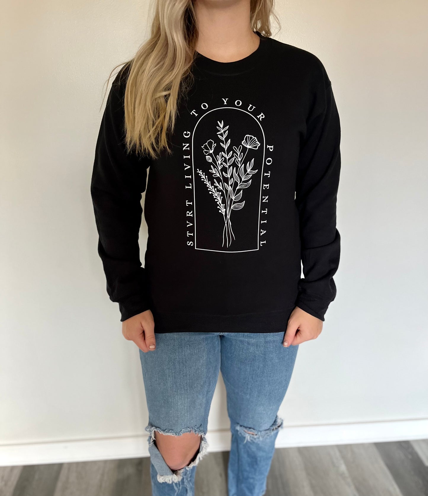 Stvrt Living Floral Crew Black